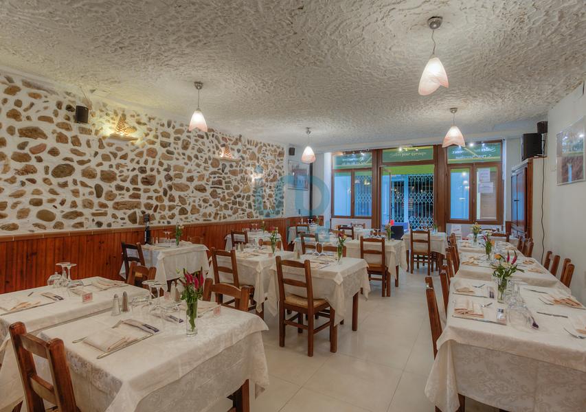 Achat fonds restauration à Nice - rare, fond de commerce restaurant, vieux nice, 300m2 pourvue de deux 2 belles terrasse ensoleillées