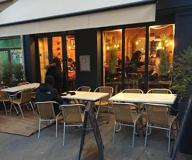 Achat restaurant à Lyon 5e Arrondissement - A saisir Lyon 5e, emplacement 1er choix, magnifique Snack vente sur place et à emporter