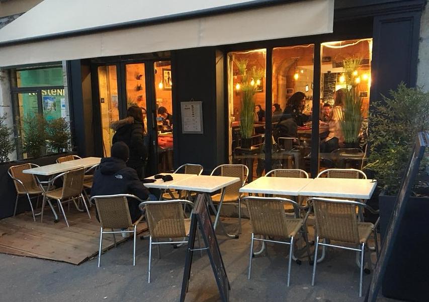 Achat restaurant à Lyon 5e Arrondissement - A saisir Lyon 5e, emplacement 1er choix, magnifique Snack vente sur place et à emporter